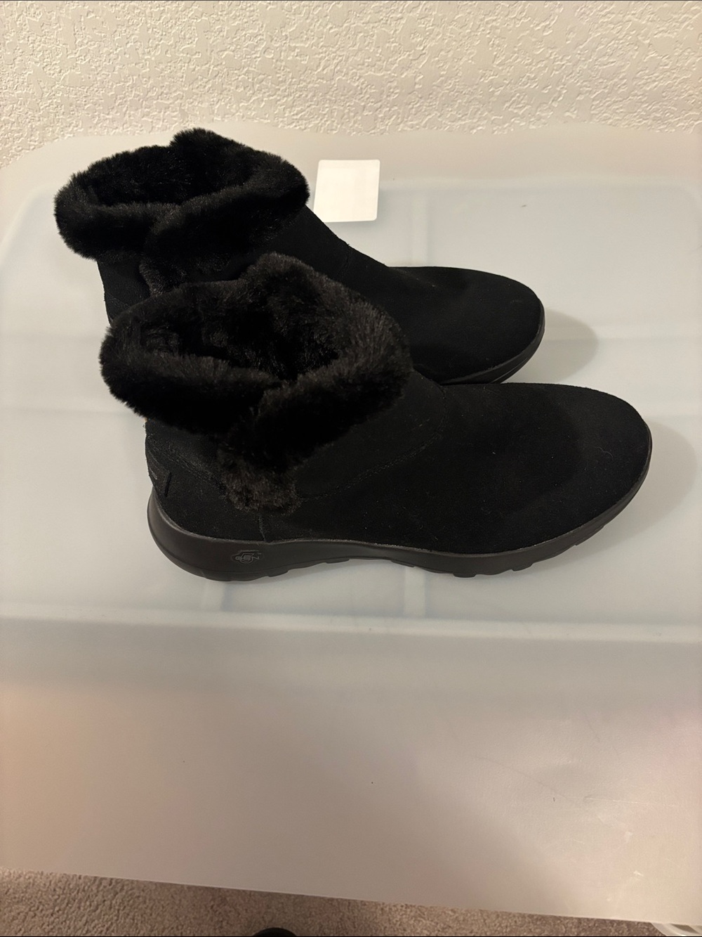 Skechers On-The-Go Joy Bundle Up Black Suede Faux Fur Ankle Boots SZ 9 pull on